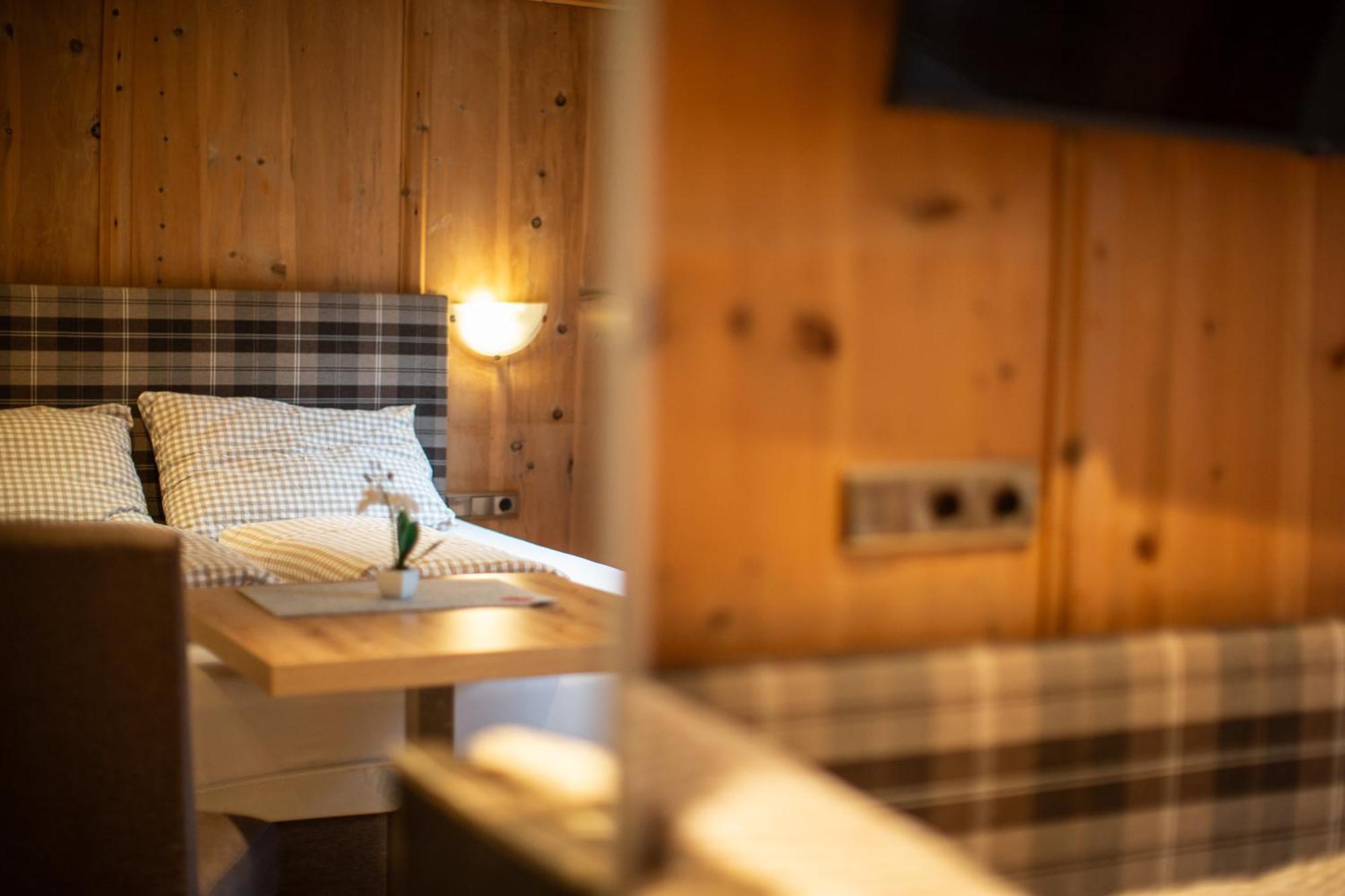 Hotel Garni Schoenblick Sölden Dış mekan fotoğraf