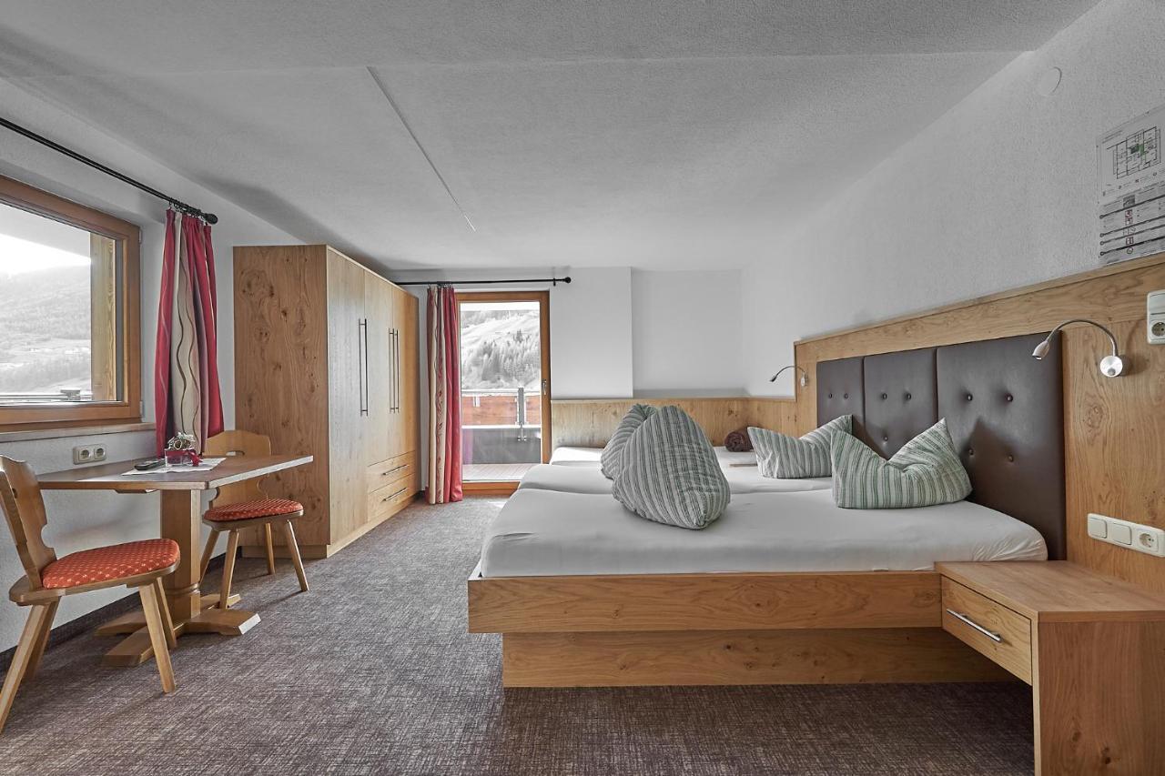 Hotel Garni Schoenblick Sölden Dış mekan fotoğraf