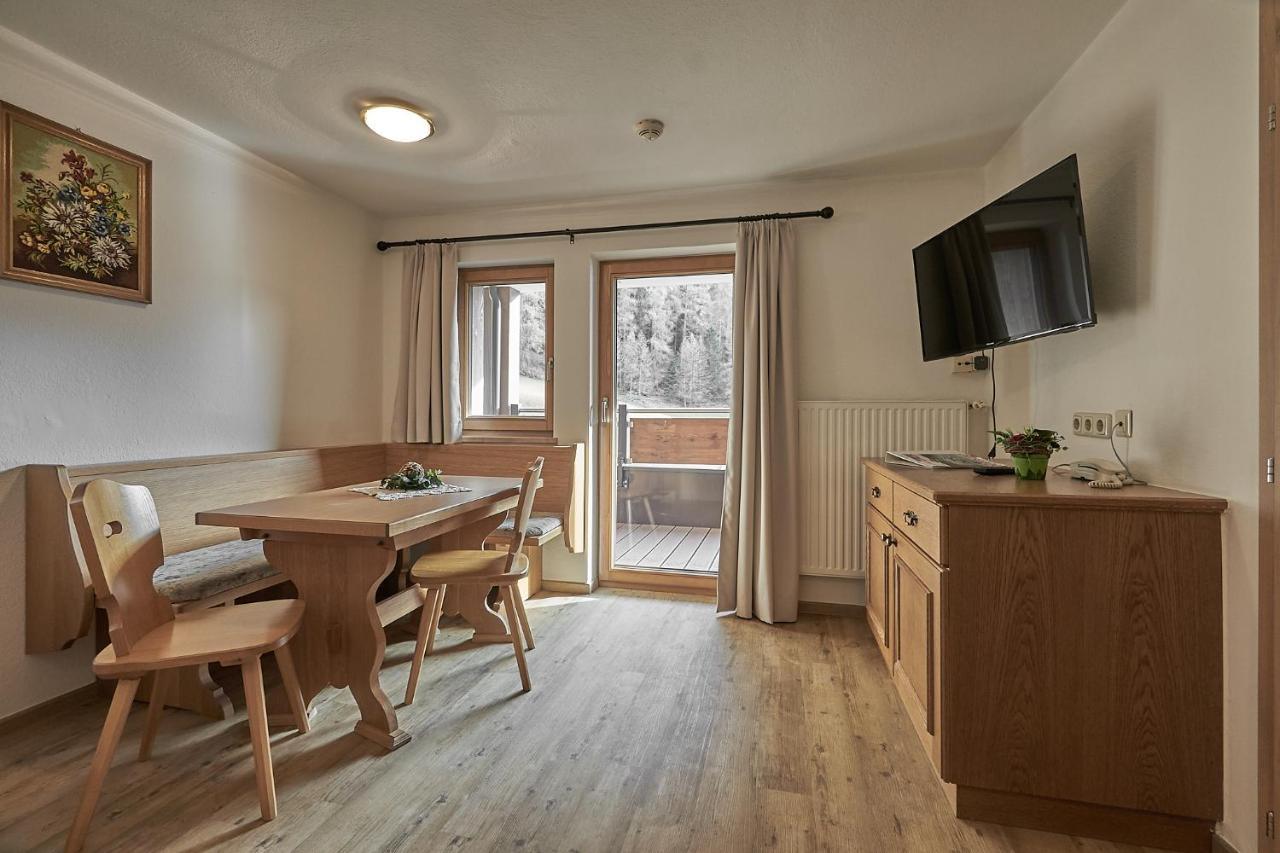 Hotel Garni Schoenblick Sölden Dış mekan fotoğraf